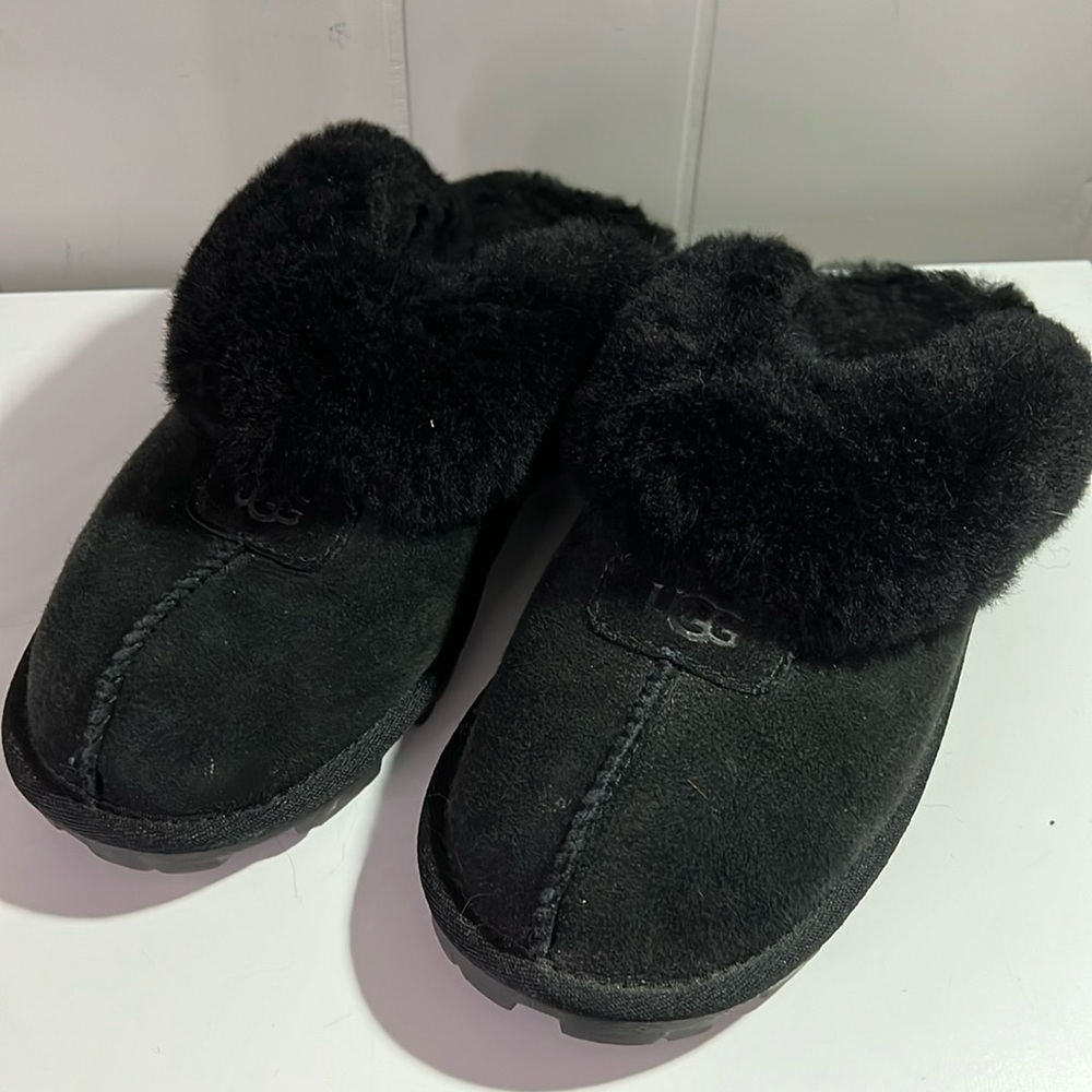 UGG coquette slipper BLACK size 6 woman’s